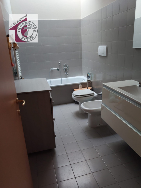 Vendesi PIAZZOLA SUL BRENTA CENTRO VILLETTA A SCHIERA, all'interno del complesso Ex Jutificio, sv...