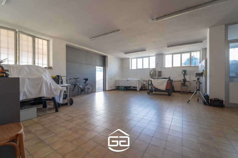 MALO. In una zona residenziale tranquilla e ben abitata proponiamo in vendita una spettacolare vi...