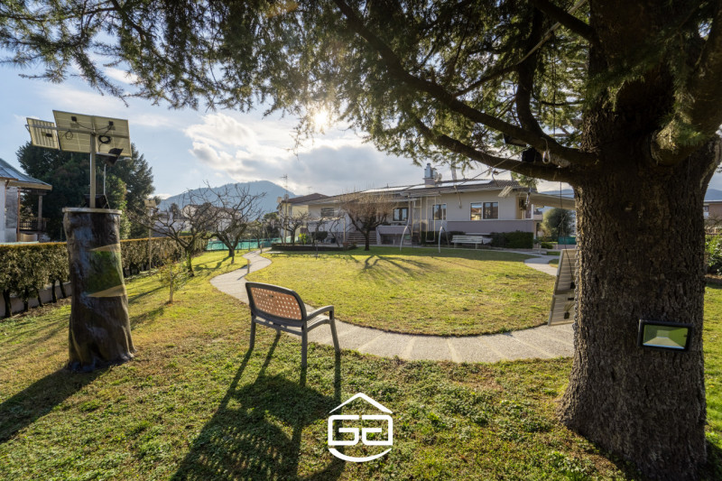 MALO. In una zona residenziale tranquilla e ben abitata proponiamo in vendita una spettacolare vi...