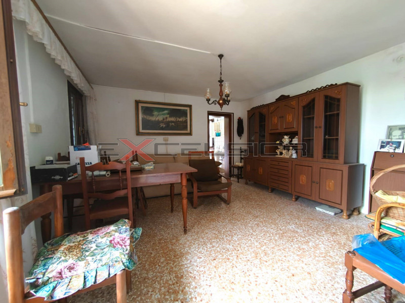 Case, Appartamenti, Ville, Attici, Loft in Vendita a Pettorazza Grimani