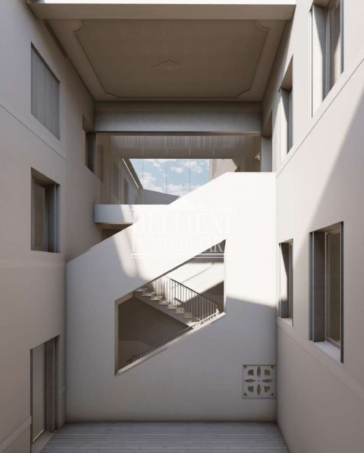 CENTRO STORICO - Nel cuore della città, a pochi passi da Piazza dei Signori, proponiamo in vendit...