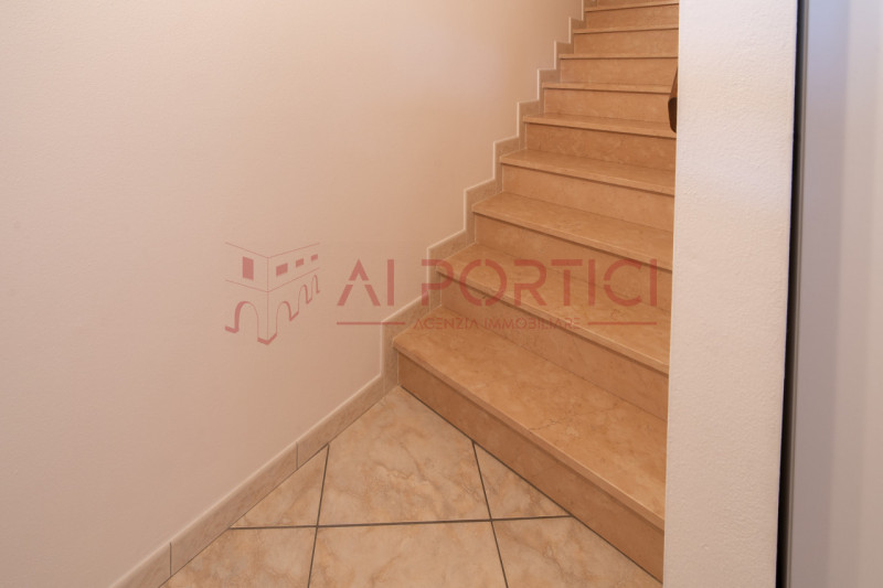 PIOVE DI SACCO zona Sant'Anna - APPARTAMENTO disposto su 2 piani, in zona residenziale comoda al ...