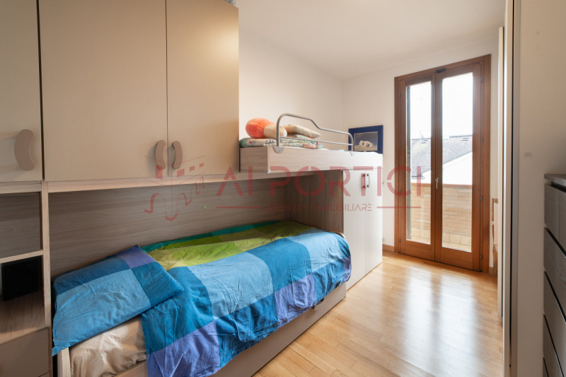 PIOVE DI SACCO zona Sant'Anna - APPARTAMENTO disposto su 2 piani, in zona residenziale comoda al ...