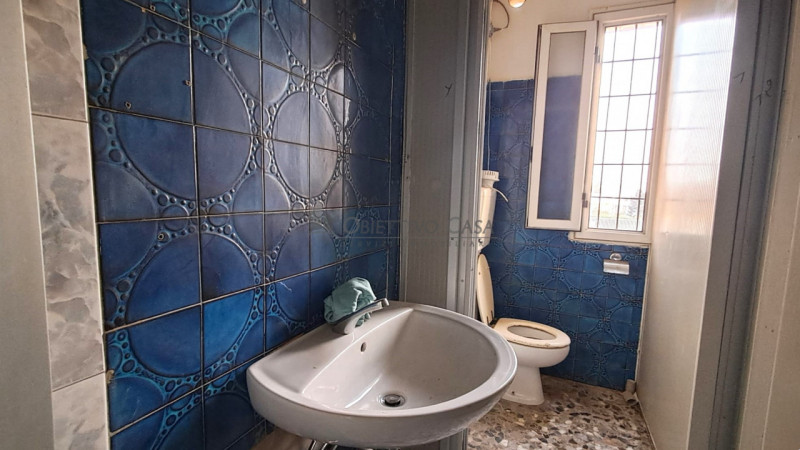 Rif. DO70 – DOLO – Locale commerciale

Situato in una posizione strategica, su strada di forte pa...