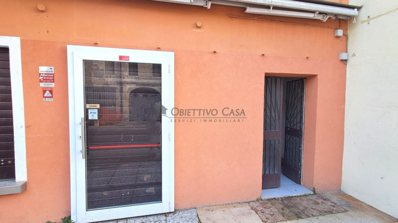 Rif. DO70 – DOLO – Locale commerciale

Situato in una posizione strategica, su strada di forte pa...