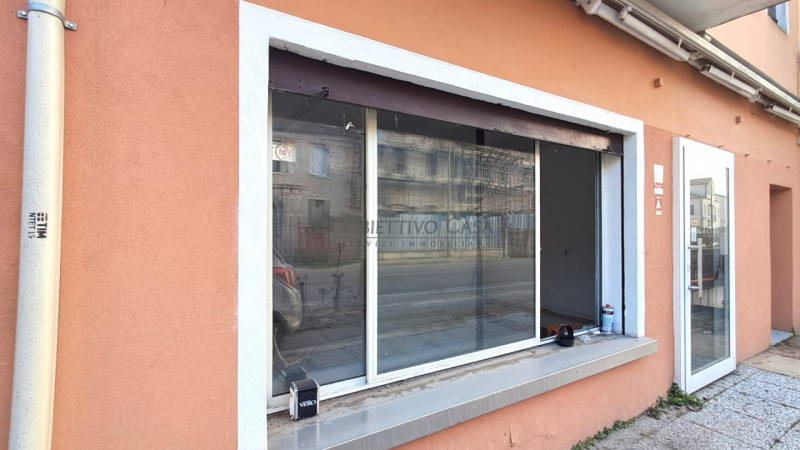 Rif. DO70 – DOLO – Locale commerciale

Situato in una posizione strategica, su strada di forte pa...