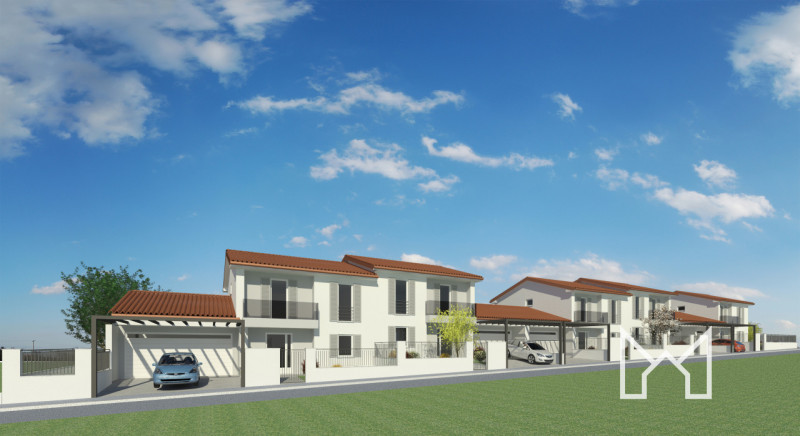 ROMANO ALTO- In zona centralissima al paese, comoda ai principali servizi pubblici proponiamo vil...