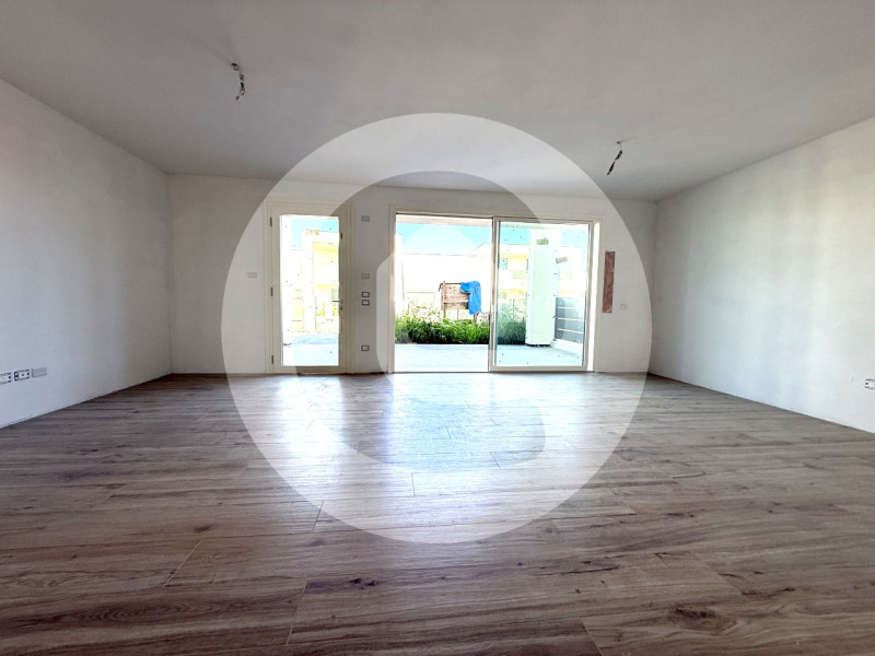 Scoprite questa straordinaria porzione centrale di trifamiliare, attualmente in costruzione e sit...