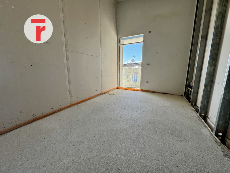 Padova - VICINANZE PONTEVIGODARZERE

Un’occasione unica per chi cerca un attico esclusivo in una ...