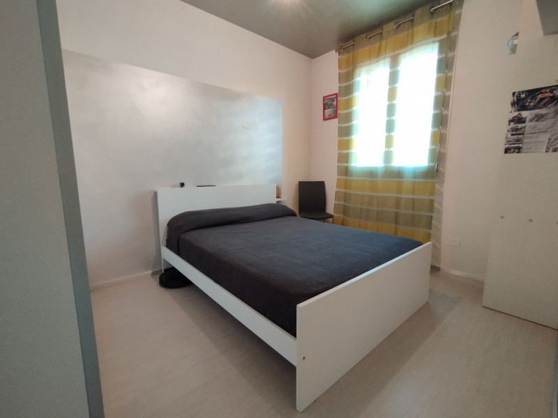 LEGNARO: Classe Energetica C - IPE 89,97 kWh/m2 anno.
Proponiamo porzione di trifamiliare  di tes...