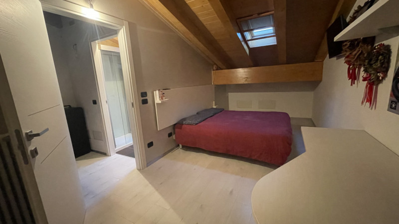 LEGNARO: Classe Energetica C - IPE 89,97 kWh/m2 anno.
Proponiamo porzione di trifamiliare  di tes...