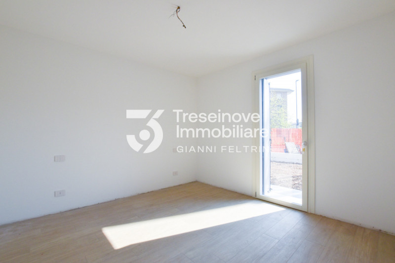 (Per INFO Feltrin ing. Gianni 3288349492) Proponiamo in vendita appartamento trilocale al piano t...