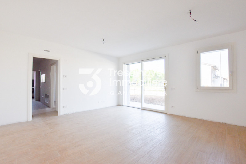 (Per INFO Feltrin ing. Gianni 3288349492) Proponiamo in vendita appartamento trilocale al piano t...