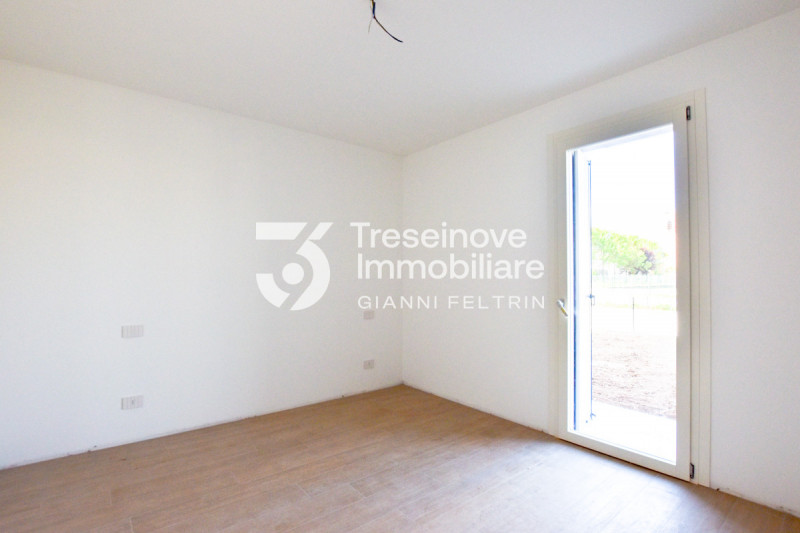 (Per INFO Feltrin ing. Gianni 3288349492) Proponiamo in vendita appartamento trilocale al piano t...