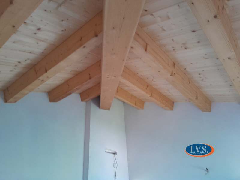 MONTEGALDELLA (VI) Proponiamo PORZIONE DI BIFAMILIARE di 250 mq al GREZZO AVANZATO disposta su du...