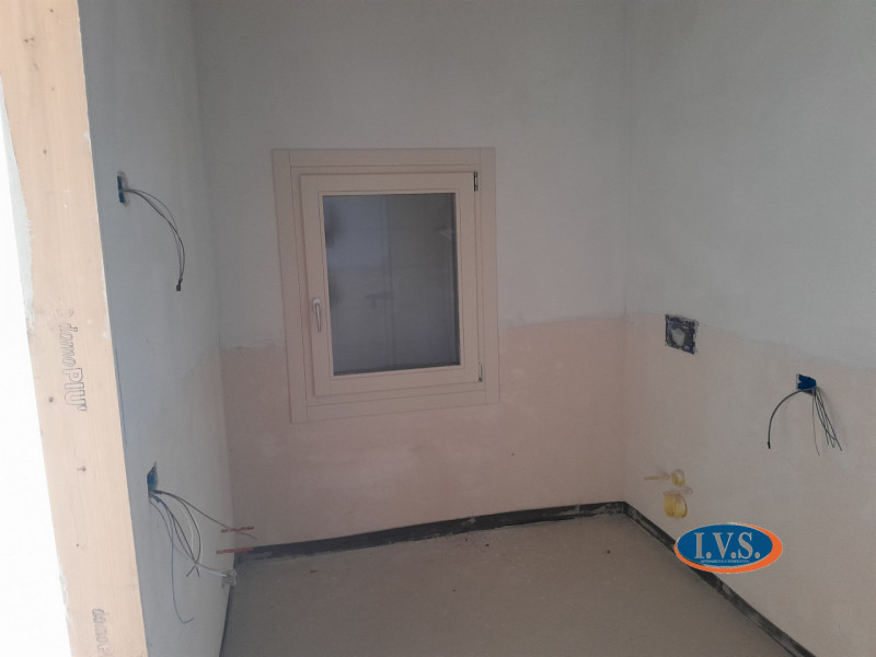 MONTEGALDELLA (VI) Proponiamo PORZIONE DI BIFAMILIARE di 250 mq al GREZZO AVANZATO disposta su du...