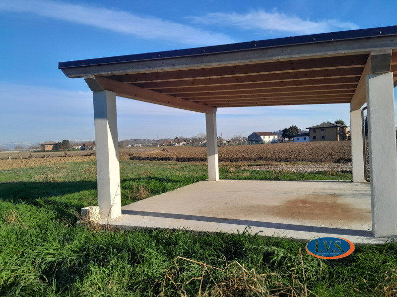 MONTEGALDELLA (VI) Proponiamo PORZIONE DI BIFAMILIARE di 250 mq al GREZZO AVANZATO disposta su du...