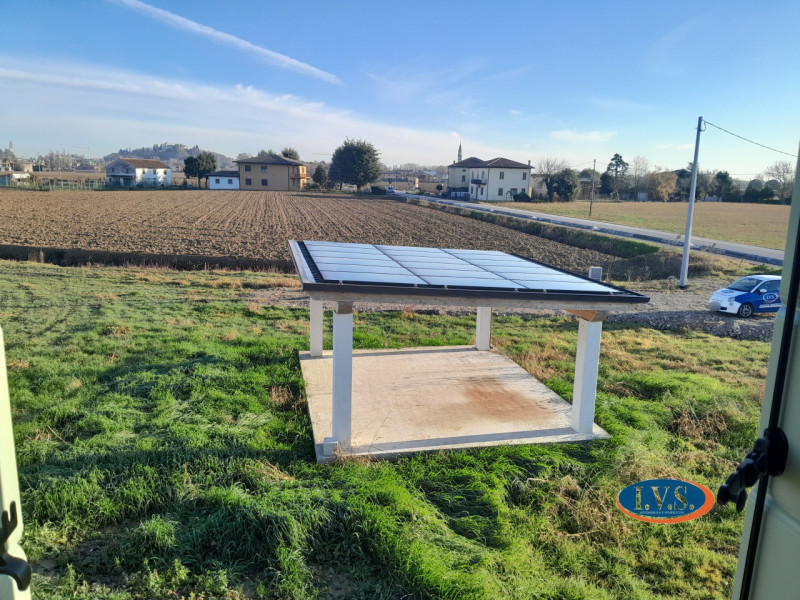 MONTEGALDELLA (VI) Proponiamo PORZIONE DI BIFAMILIARE di 250 mq al GREZZO AVANZATO disposta su du...