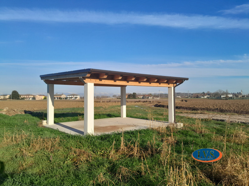 MONTEGALDELLA (VI) Splendida bifamiliare di 250 mq disposta su 2 livelli con un grande giardino s...