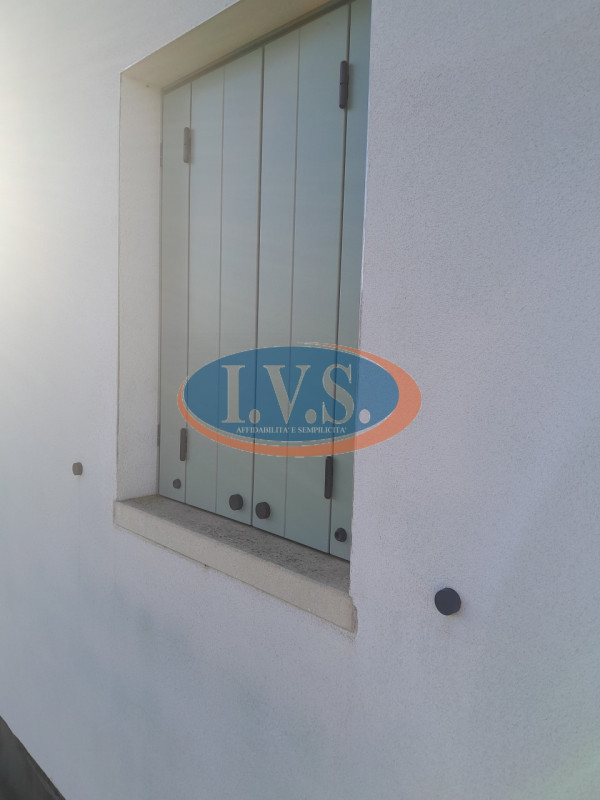 MONTEGALDELLA (VI) Proponiamo PORZIONE DI BIFAMILIARE di 250 mq al GREZZO AVANZATO disposta su du...