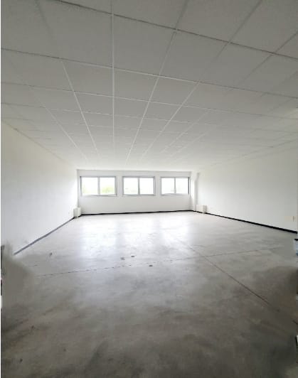 Sei alla ricerca di un ufficio che combini professionalità e comfort? Ti proponiamo un'opportunit...