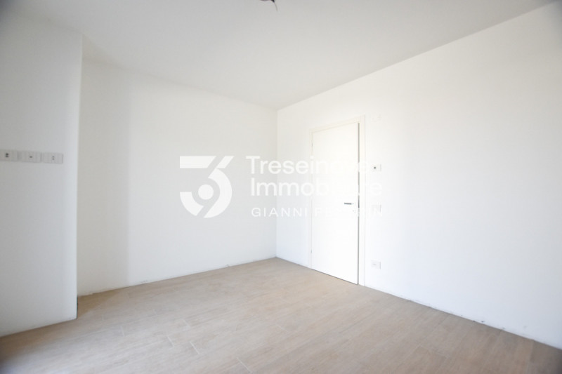 (Per INFO Feltrin ing. Gianni 3288349492) Proponiamo in vendita appartamento quadrilocale al pian...