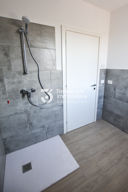 (Per INFO Feltrin ing. Gianni 3288349492) Proponiamo in vendita appartamento quadrilocale al pian...