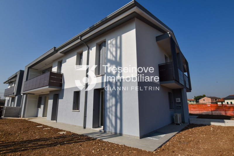 (Per INFO Feltrin ing. Gianni 3288349492) Proponiamo in vendita appartamento quadrilocale al pian...