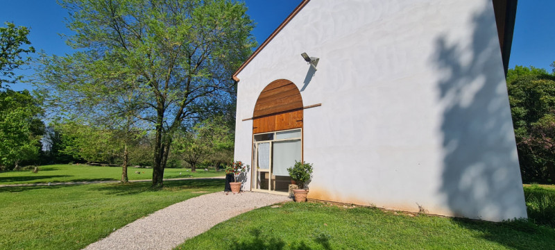 (Per INFO Roberto 3453195338) Scopri l'incanto di questa proprietà unica nella zona di Riese Pio ...