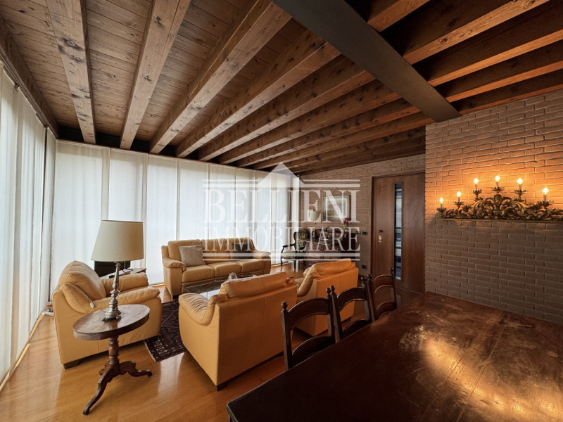 BERTESINELLA: In zona comoda alla città proponiamo splendida bifamiliare dalle raffinate finiture...