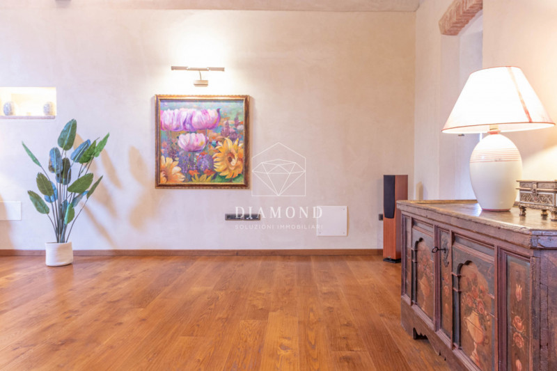 Montebelluna: inserito in una Villa Veneta risalente al 1500-1600, vi proponiamo questa meravigli...