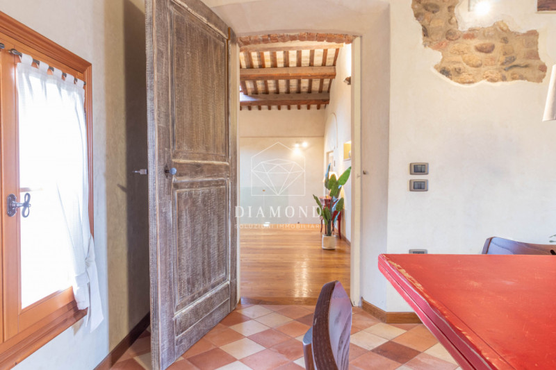 Montebelluna: inserito in una Villa Veneta risalente al 1500-1600, vi proponiamo questa meravigli...