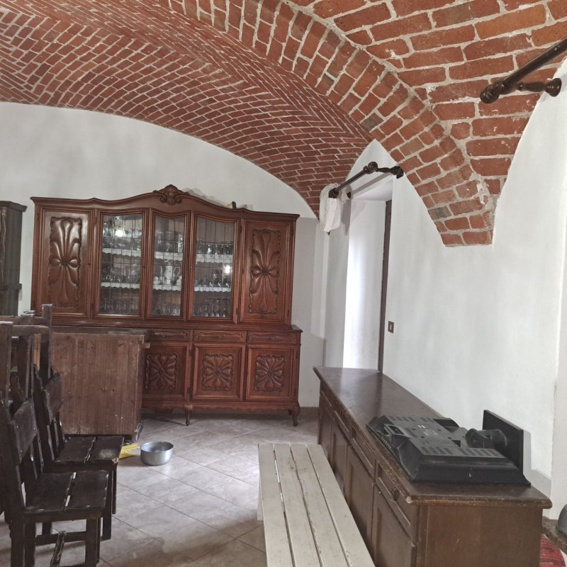 Referente : Giovanni Gasco
Agente immobiliare
Cell. : 338.944.38.37
mail : torino2@unicoimmobilia...