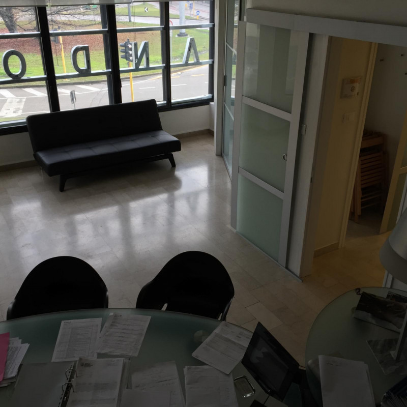 Scopri un'opportunità imperdibile per il tuo business! Situato nel vivace quartiere dell'Arcella ...