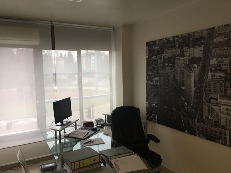 Scopri un'opportunità imperdibile per il tuo business! Situato nel vivace quartiere dell'Arcella ...