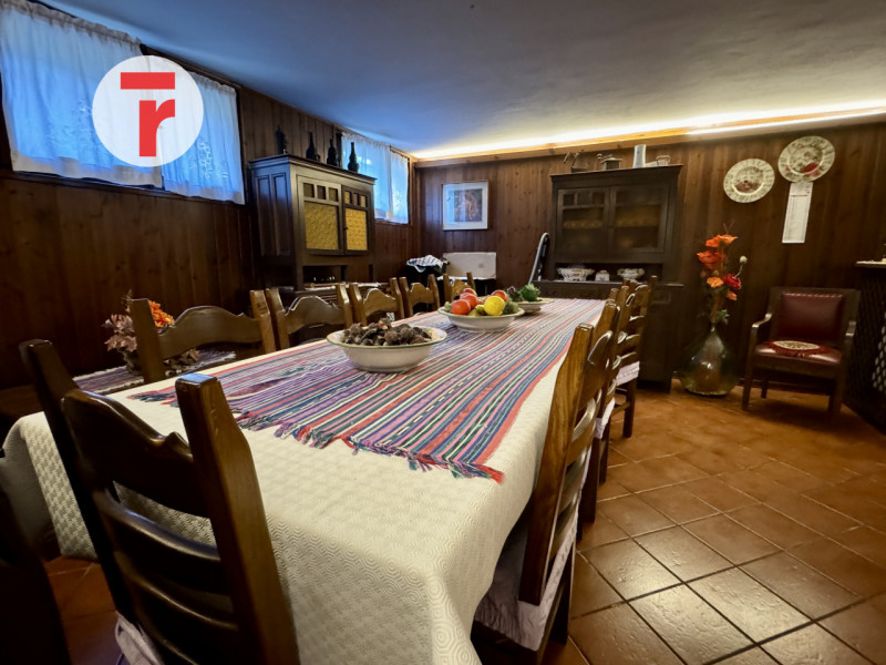 Cadoneghe - loc.Mejaniga - Sita su zona centrale del paese e comoda a tutti i servizi.

Porzione ...