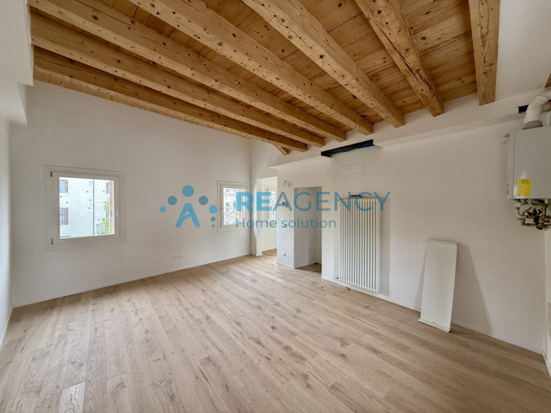 VICENZA - Centro Storico

Stai cercando un APPARTAMENTO NUOVO in pieno centro storico?
Prezzo €24...