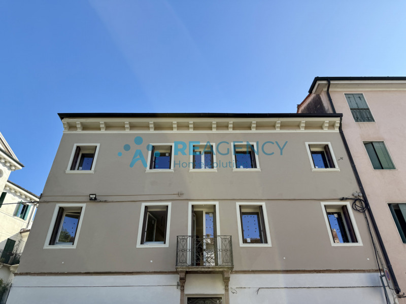 VICENZA - Centro Storico

Stai cercando un MINI APPARTAMENTO NUOVO in pieno centro storico?
Prezz...