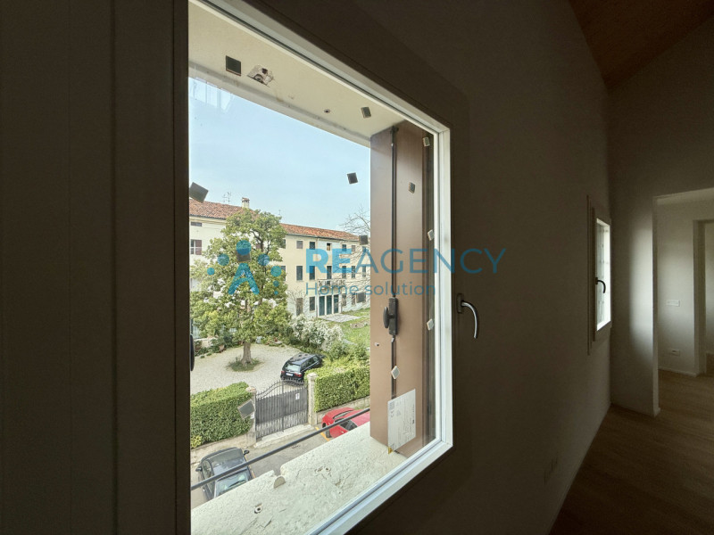 VICENZA - Centro Storico

Stai cercando un APPARTAMENTO NUOVO in pieno centro storico?
Prezzo €24...