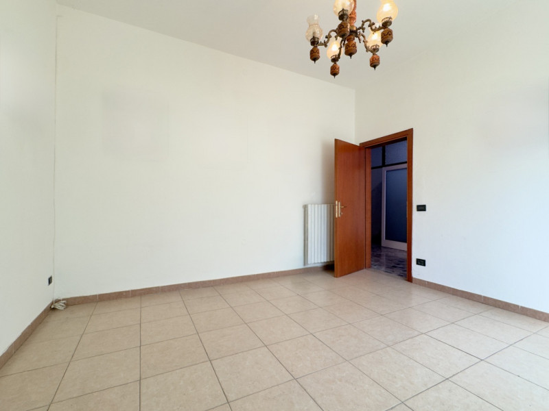 Nel cuore del quartiere Montà, in una via residenziale tranquilla e allo stesso tempo comoda a ta...