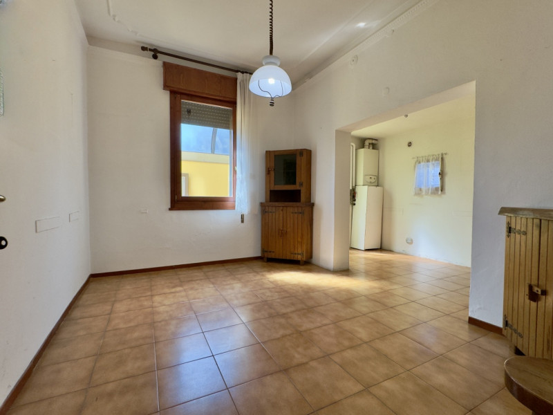 Nel cuore del quartiere Montà, in una via residenziale tranquilla e allo stesso tempo comoda a ta...