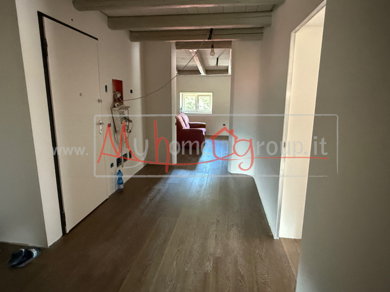 DOMEGGE DI CADORE – RIF. A010-P - ULTIMO PIANO DA SOGNO TRA LE DOLOMITI:
Nel cuore del Cadore, in...