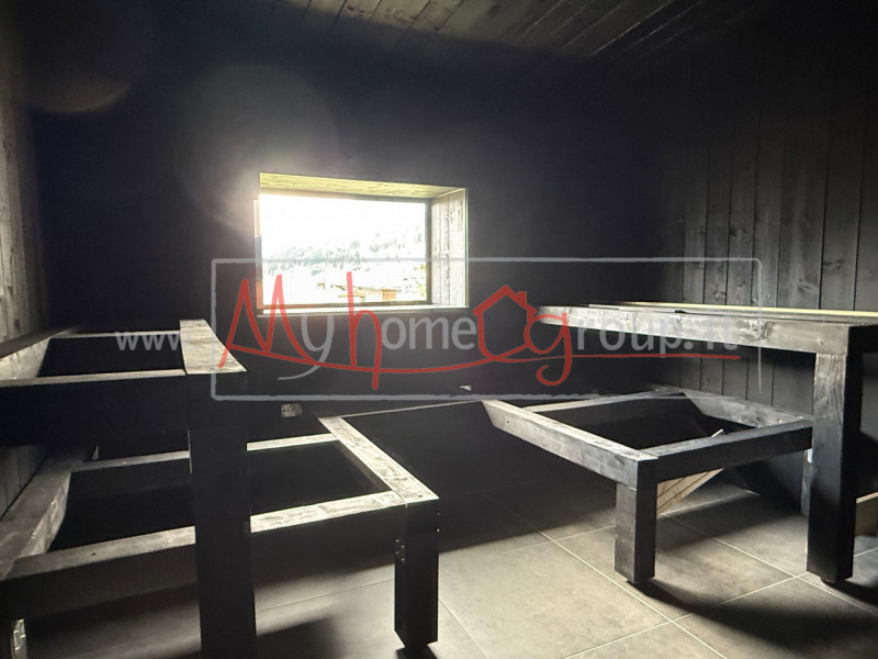 DOMEGGE DI CADORE – RIF. A010-P - ULTIMO PIANO DA SOGNO TRA LE DOLOMITI:
Nel cuore del Cadore, in...