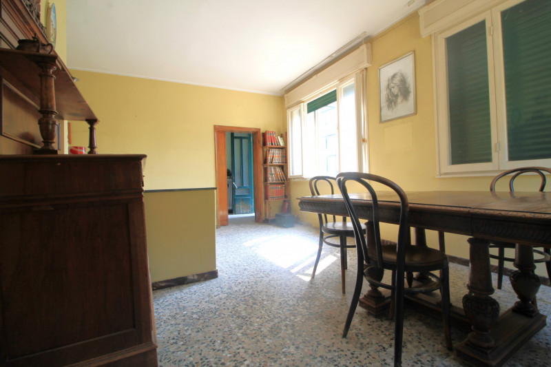 A Cinto Euganeo, più precisamente nel centro di Fontana Fredda, proponiamo questa casa accostata ...