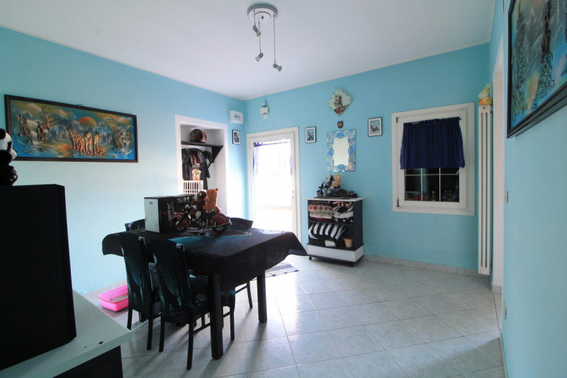 A Cinto Euganeo, in località Valnogaredo, proponiamo in vendita una splendida porzione di villett...