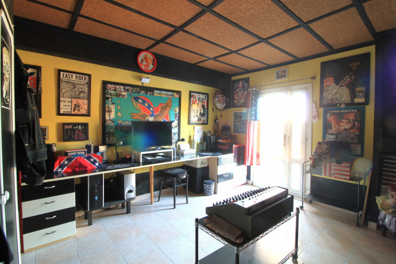 A Cinto Euganeo, in località Valnogaredo, proponiamo in vendita una splendida porzione di villett...