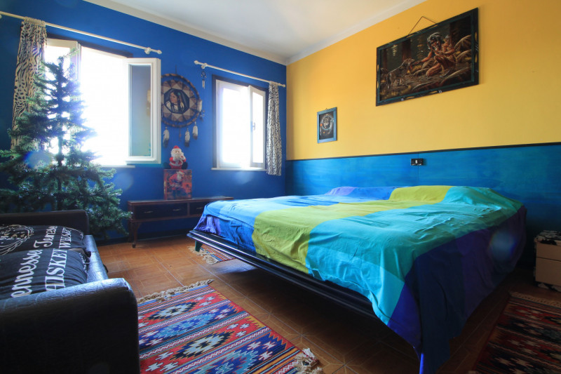 A Cinto Euganeo, in località Valnogaredo, proponiamo in vendita una splendida porzione di villett...