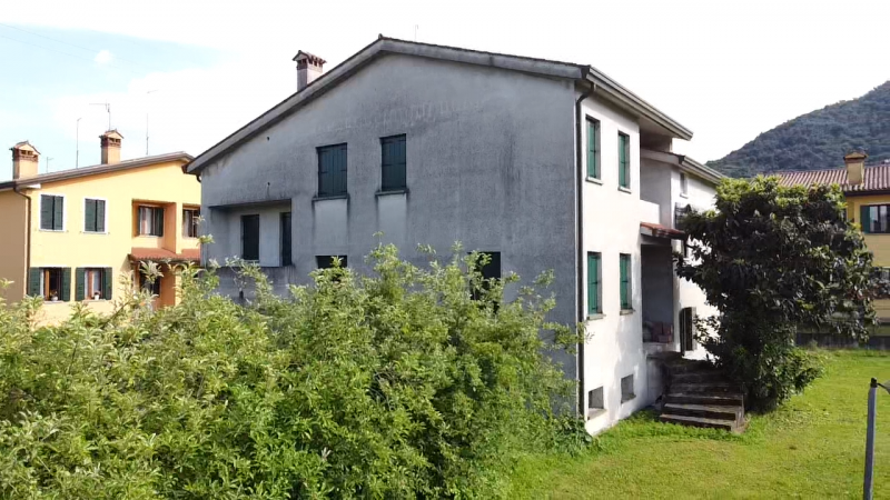 Se stai cercando un’opportunità di investimento o una casa da personalizzare in un contesto tranq...