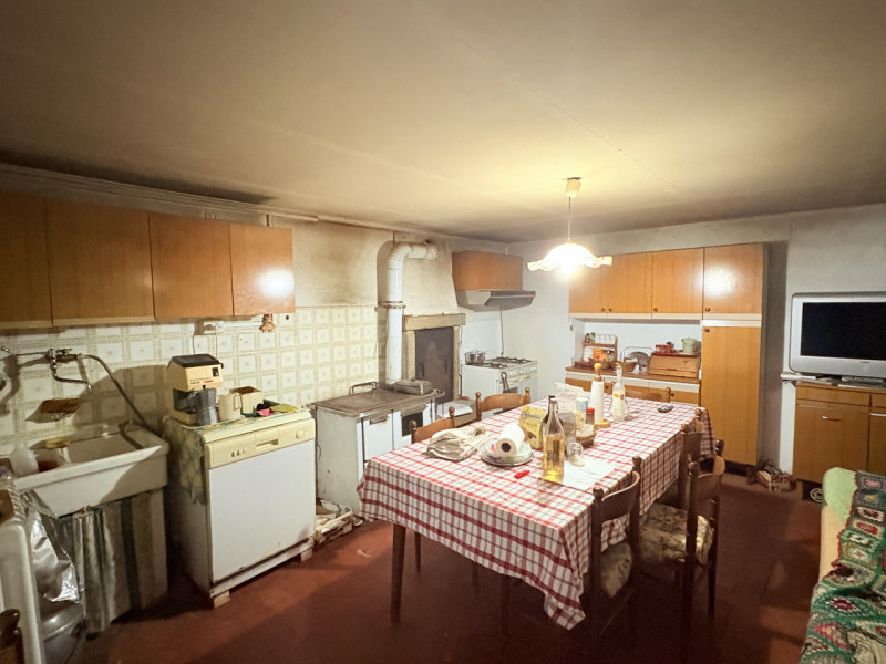 Se stai cercando un’opportunità di investimento o una casa da personalizzare in un contesto tranq...