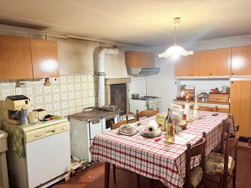 Se stai cercando un’opportunità di investimento o una casa da personalizzare in un contesto tranq...